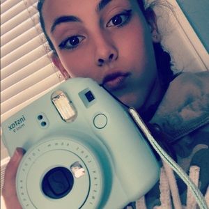 Meet your Posher, Ava